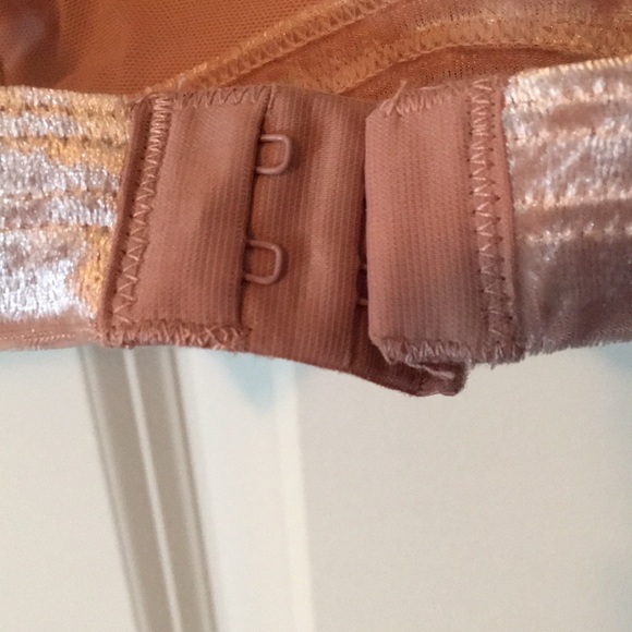 Crushed Pink Velvet Bralette - Picture 8 of 8